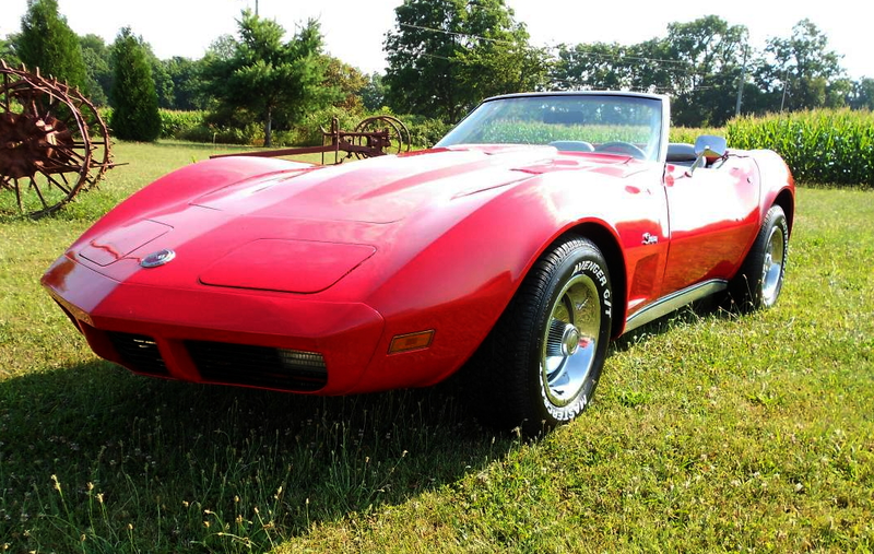 Illustration for article titled For $13,000, This 1974 Chevy Corvette Has The Week’s Most Interesting Interior